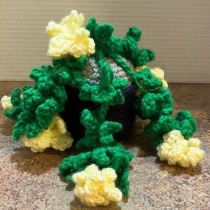 Handmade Crochet Plant with Yellow Flowers. New.